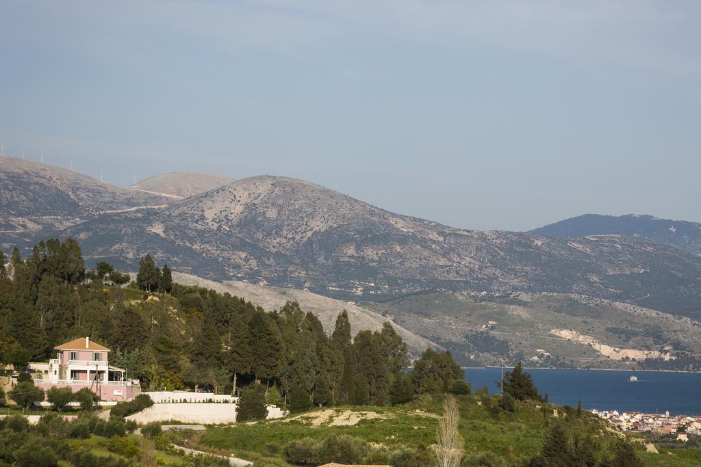 Villa Athinais Lixouri Exteriör bild