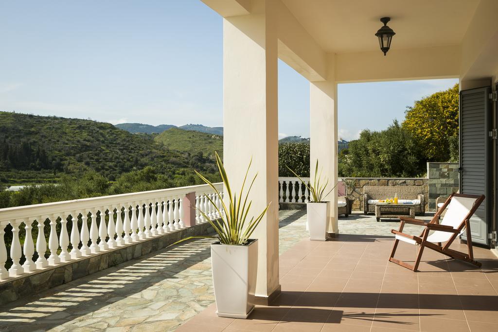 Villa Athinais Lixouri Exteriör bild